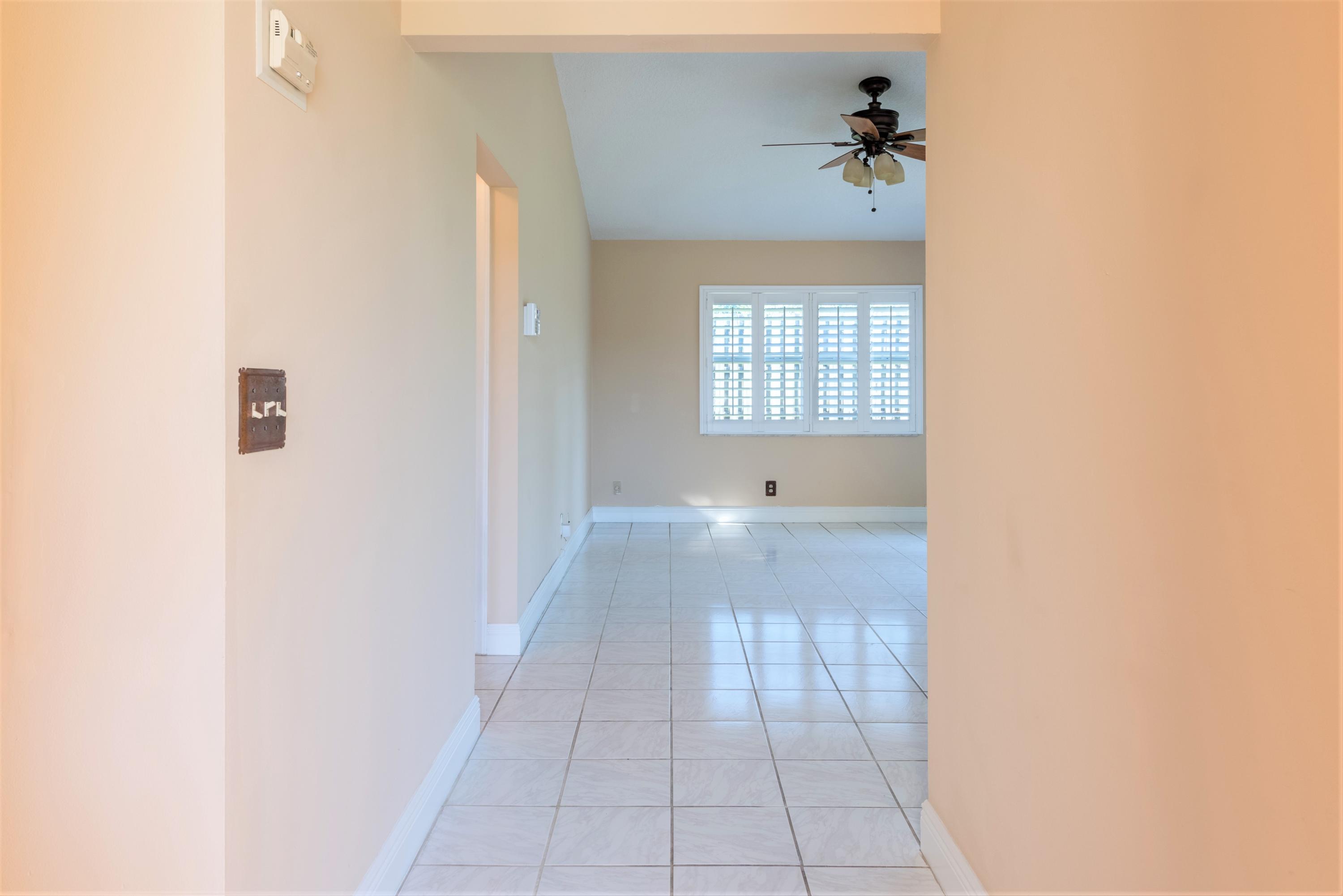 9865 Liberty Court Boca Raton, FL 33434 - Photo 6 of 47 Foyer-Entrance