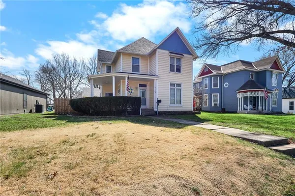 $235,000 | 715 Main Street, Osawatomie, KS 66064