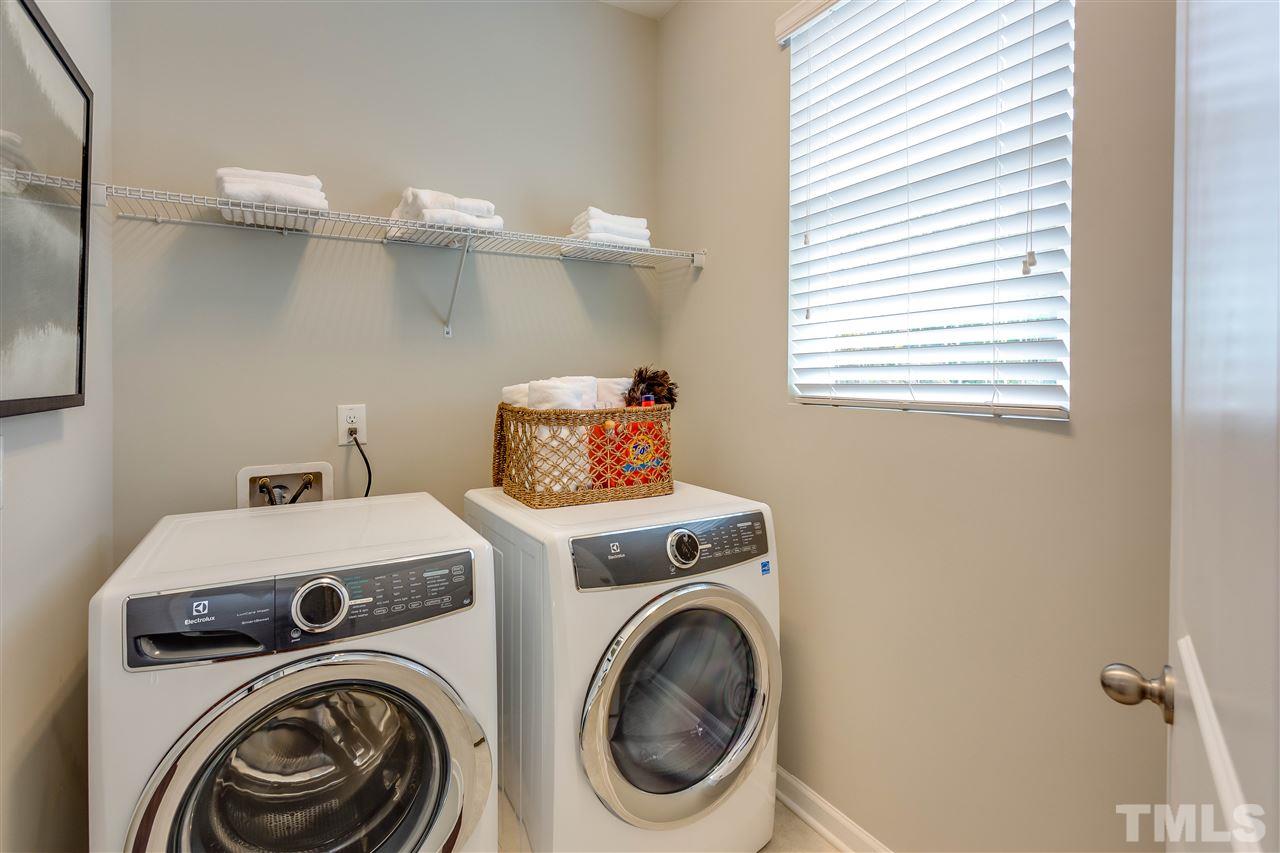 6000 Beale Loop, Unit 127 Raleigh, NC 27616 - Photo 3 of 17 washer and dryer convey.