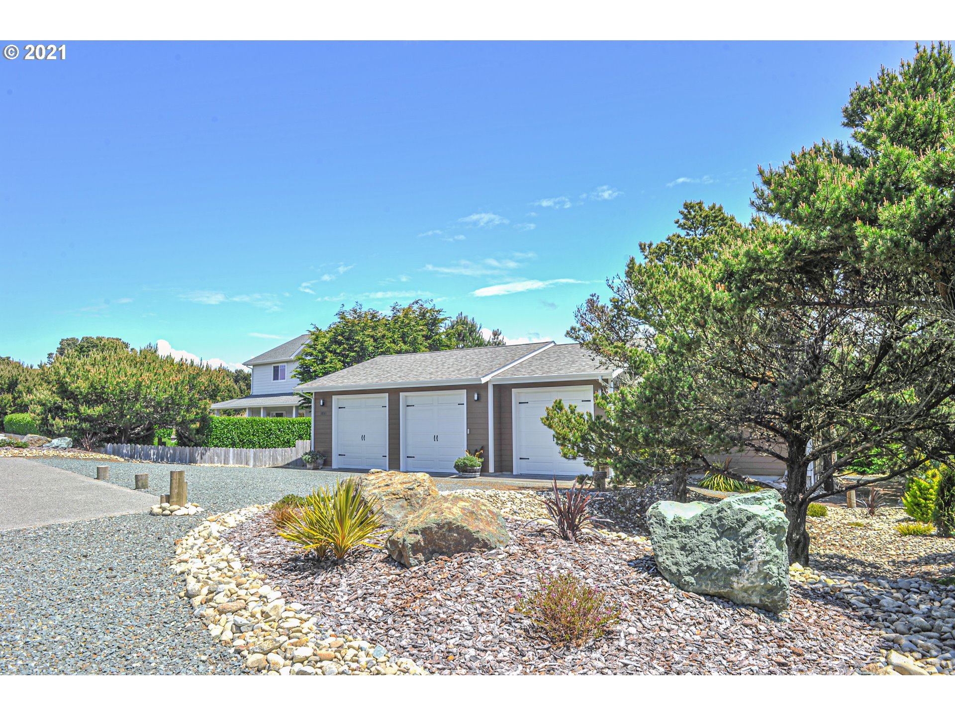 2841 Beach Loop Road Bandon, OR 97411 - Photo 5 of 32 Gallery Image 5