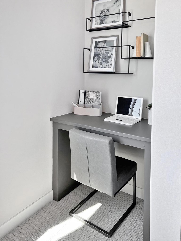 27105 Trail View Ln. Valencia, CA 91381 - Photo 14 of 30 Primary bedroom with workspace