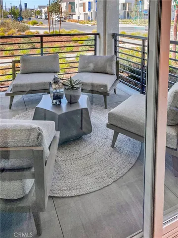 $4,950 | 27105 Trail View Ln., Valencia, CA 91381