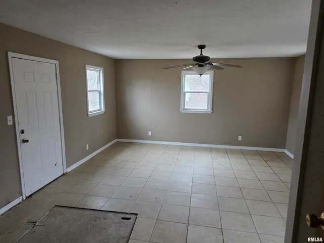 $70,000 | 608 South Pine Street, Delavan, IL 61734