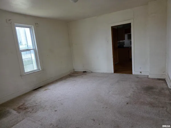 $65,000 | 608 South Pine Street, Delavan, IL 61734