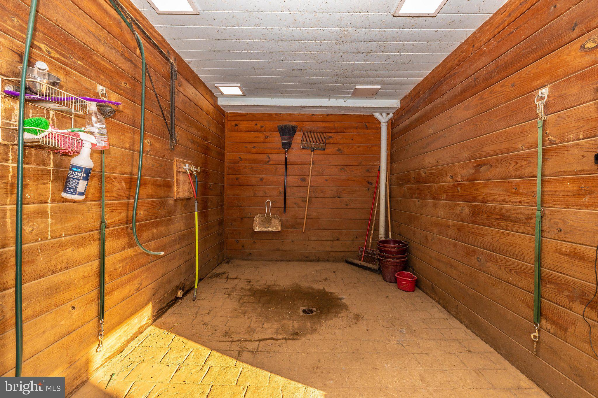 2444 Mullinix Mill Road Mount Airy, MD 21771 - Photo 38 of 66 Barn
