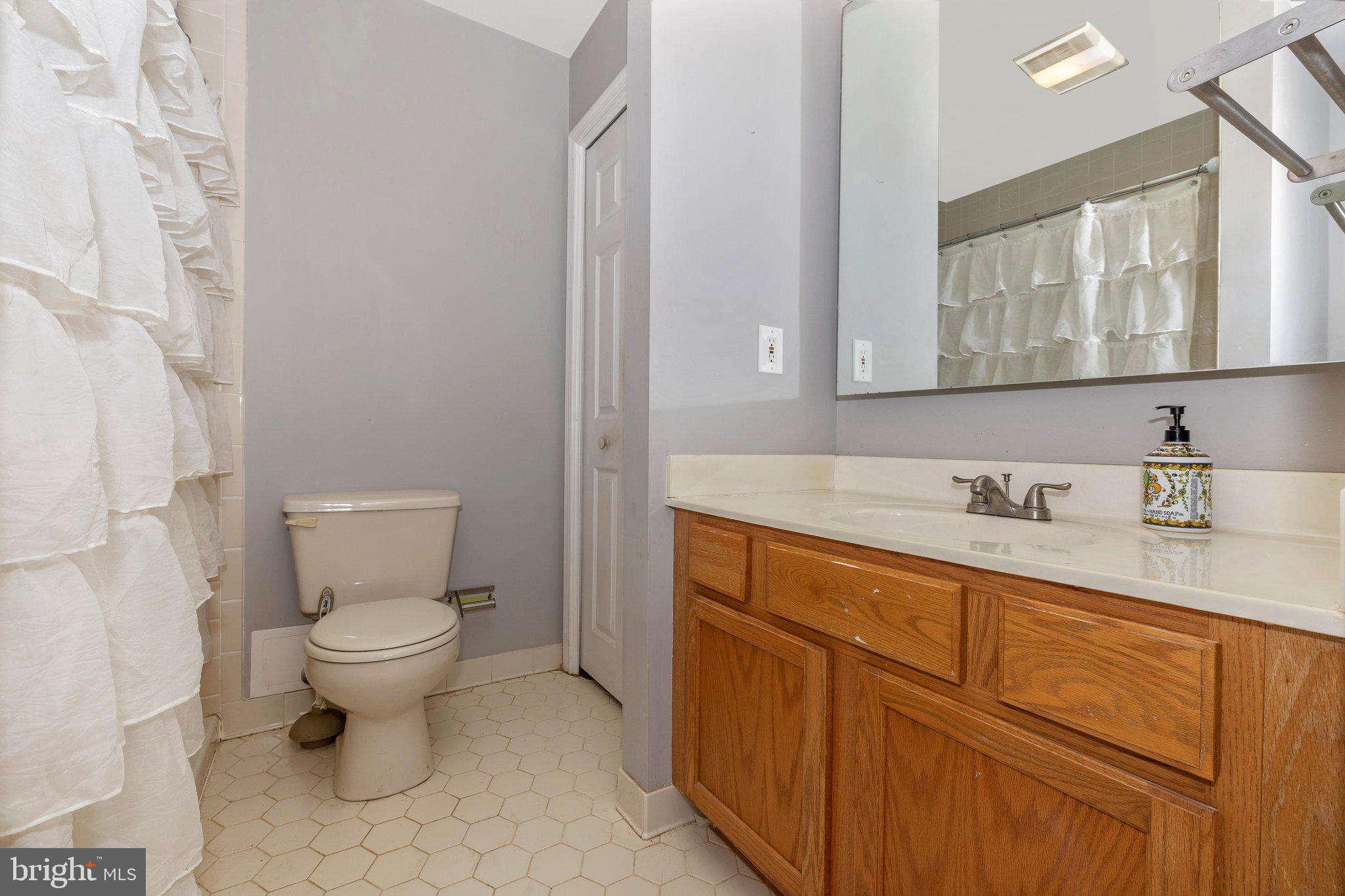 2444 Mullinix Mill Road Mount Airy, MD 21771 - Photo 50 of 66 Barn Bathroom