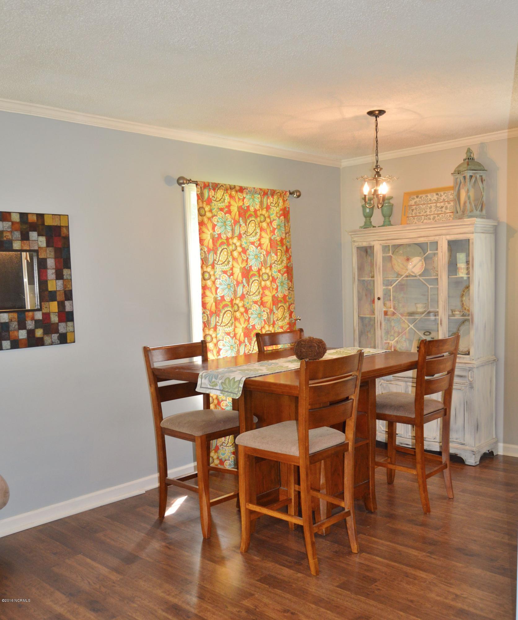 4929 Pelham Road Willard, NC 28478 - Photo 6 of 17 dining 1