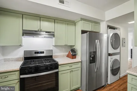 $310,000 | 2073 Royal Fern Court, Unit 34/21B, Reston, VA 20191