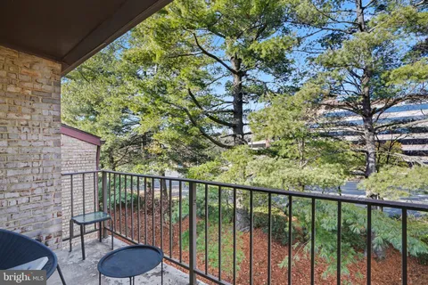 $310,000 | 2073 Royal Fern Court, Unit 34/21B, Reston, VA 20191