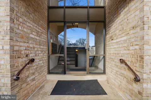 $310,000 | 2073 Royal Fern Court, Unit 34/21B, Reston, VA 20191