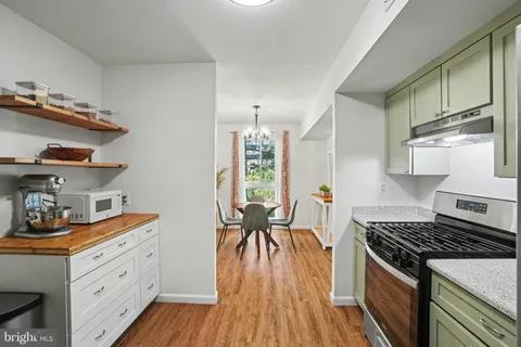 $310,000 | 2073 Royal Fern Court, Unit 34/21B, Reston, VA 20191