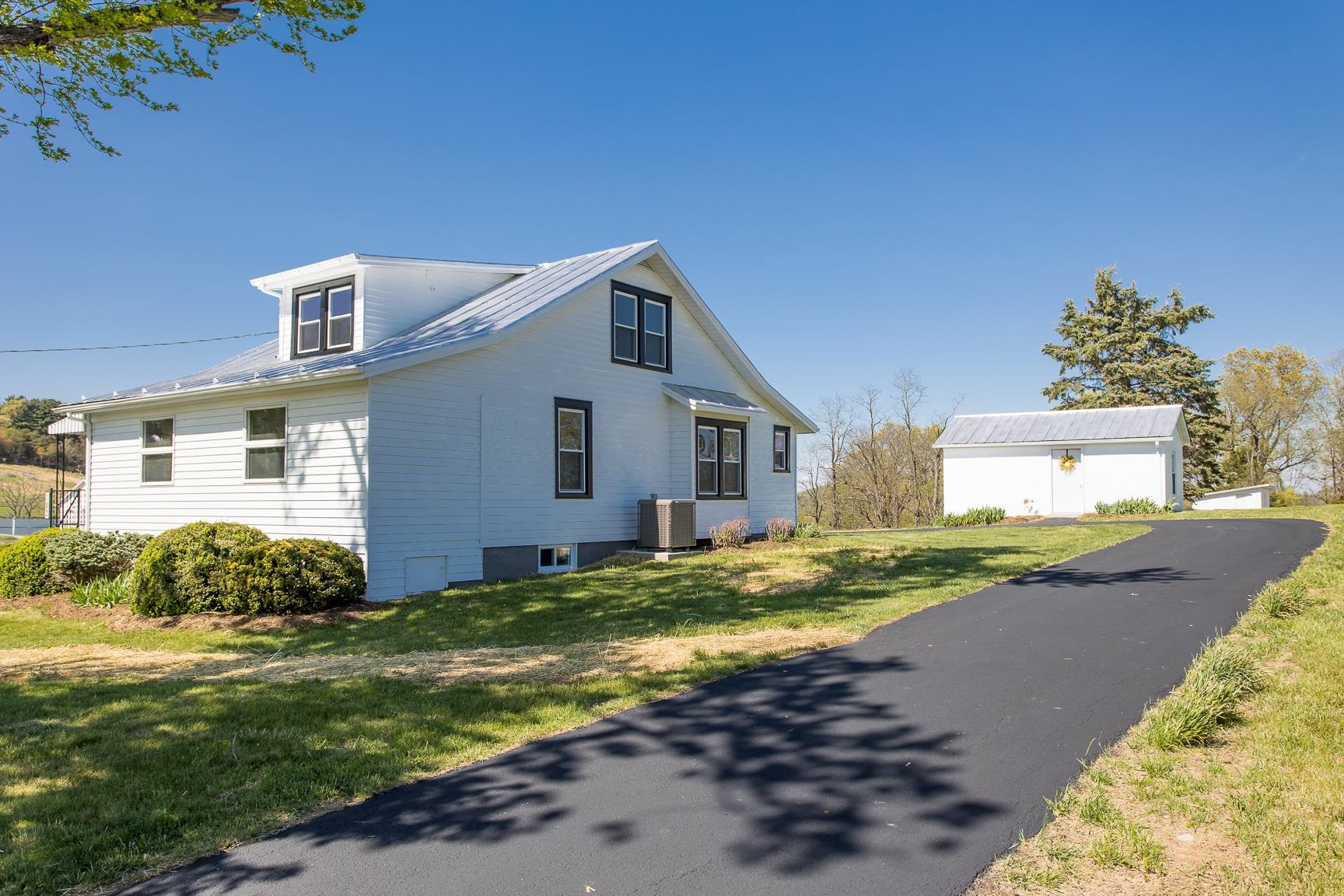183 Maury Mill Road Verona, VA 24482 - Photo 3 of 73 Gallery Image 3