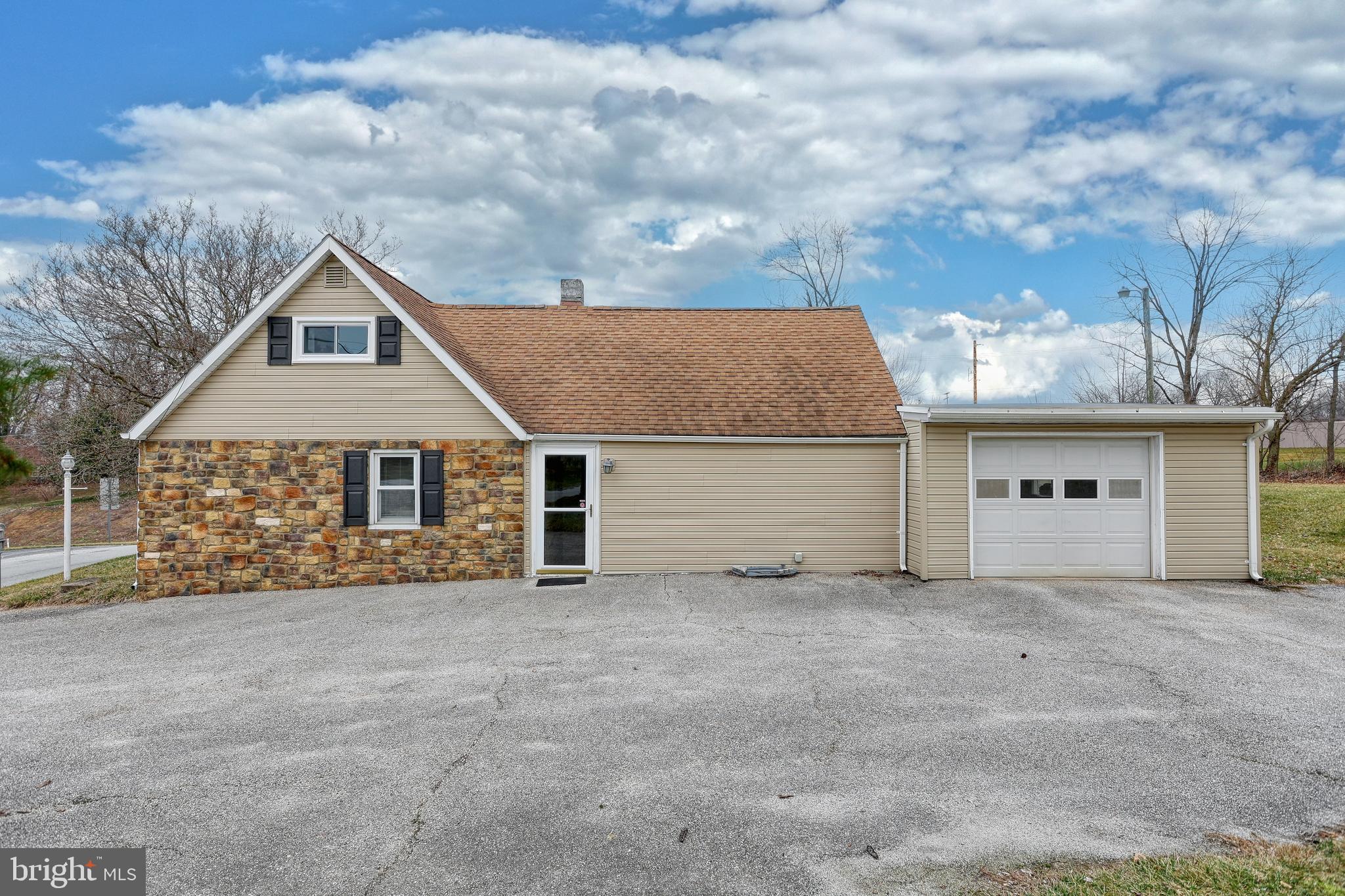 1205 Christensen Road York, PA 17402 - Photo 5 of 45 Gallery Image 5