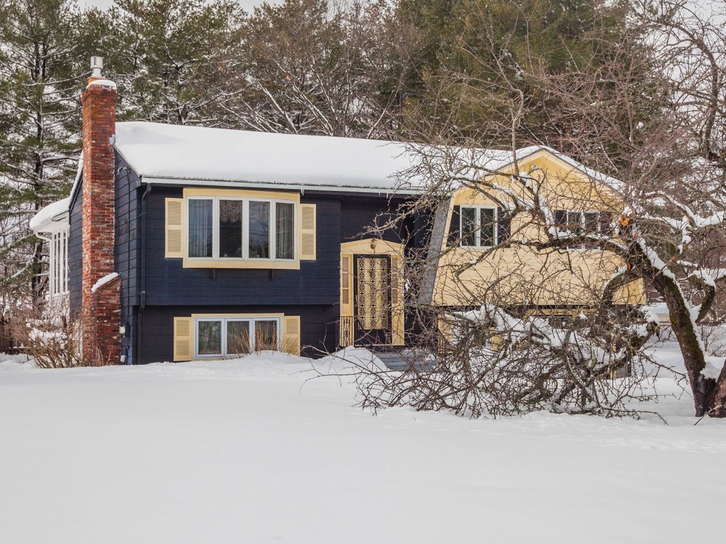 3 Ashdale Road Billerica, MA 01862 - Photo 3 of 26 Gallery Image 3