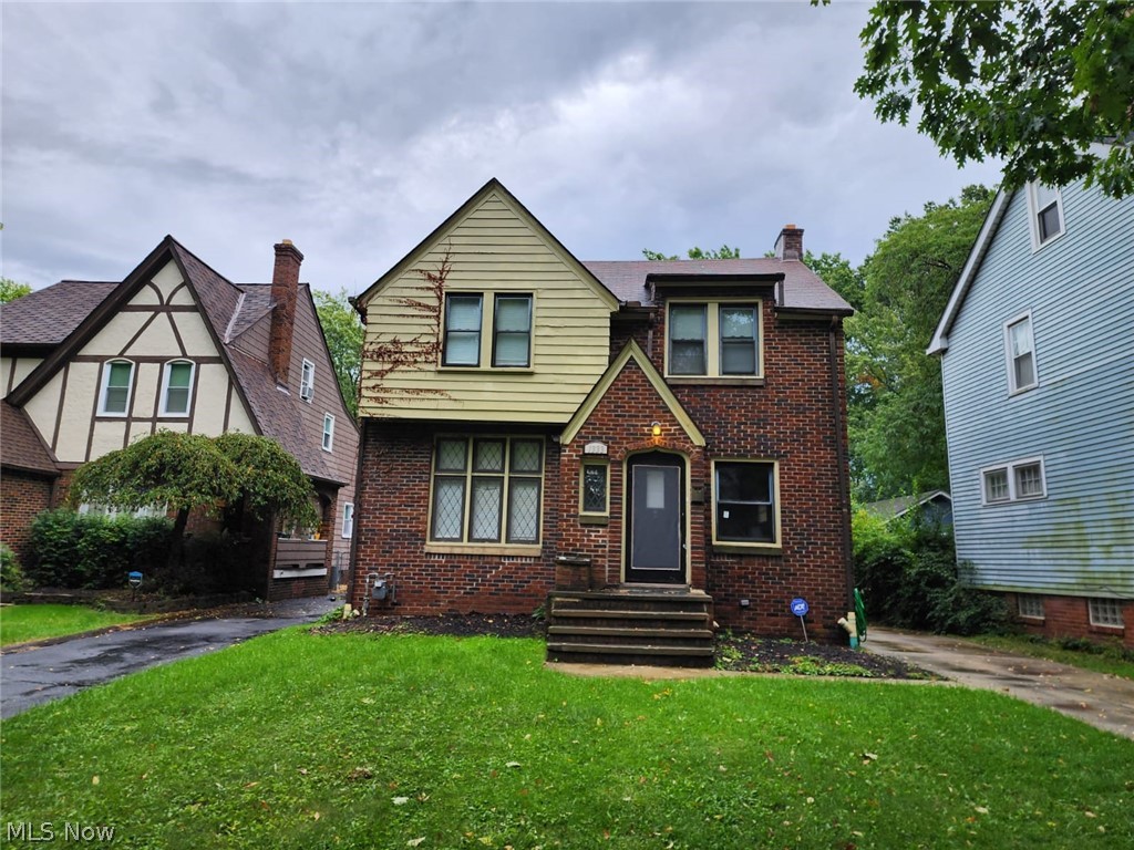 1333 Plainfield Road Cleveland, OH 44121 - Photo 1 of 23