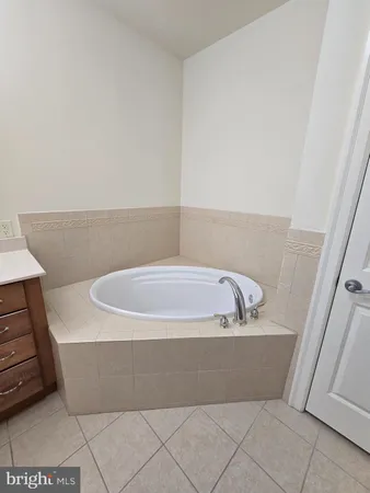 $4,200 | 129 Cornerstone Drive, Unit 129, Newtown Square, PA 19073