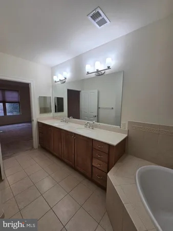 $4,200 | 129 Cornerstone Drive, Unit 129, Newtown Square, PA 19073