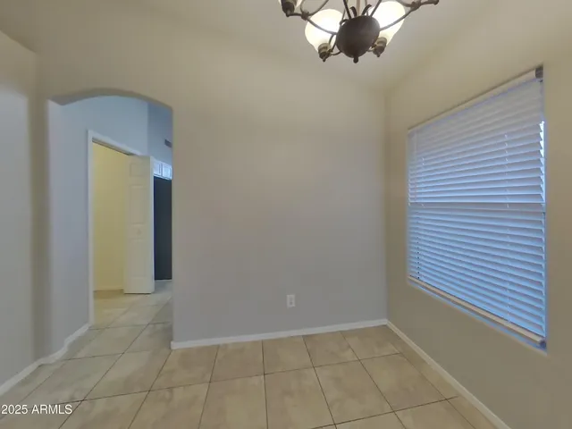 $1,949 | 525 North Val Vista Drive, Unit 6, Mesa, AZ 85205