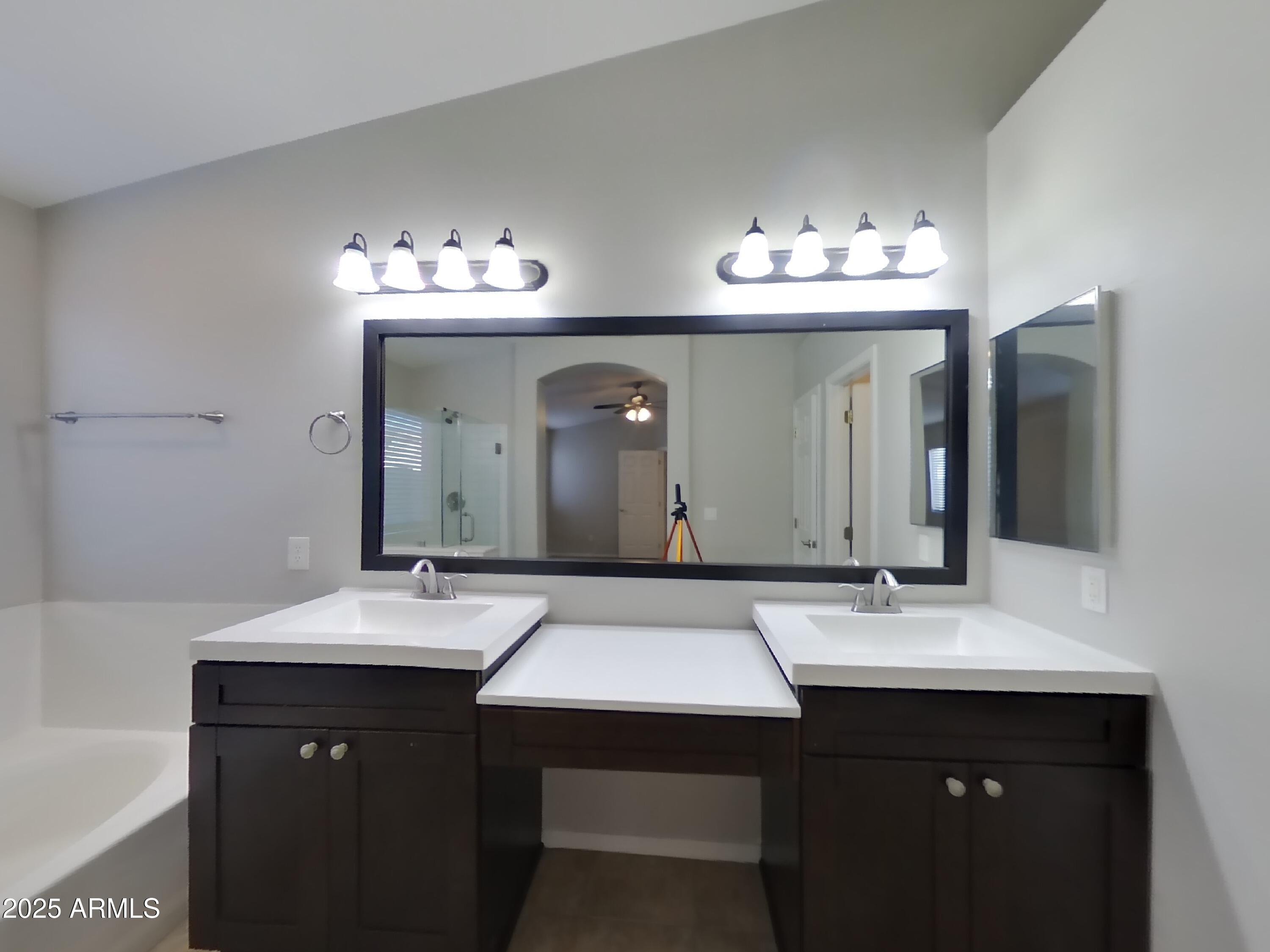 525 North Val Vista Drive, Unit 6 Mesa, AZ 85205 - Photo 9 of 16 8_Image_e4sI4QGMdl