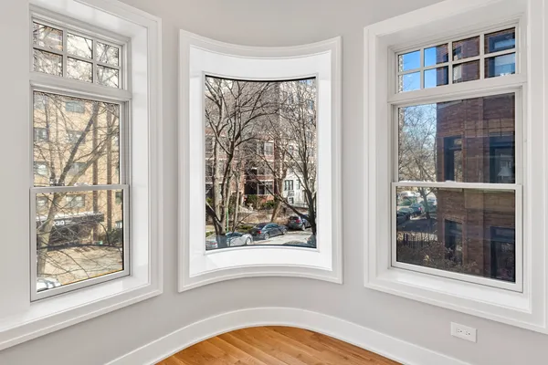 $4,035 | 935 West Winona Street, Unit 1N, Chicago, IL 60640