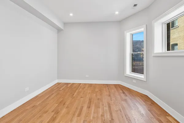 $4,035 | 935 West Winona Street, Unit 1N, Chicago, IL 60640