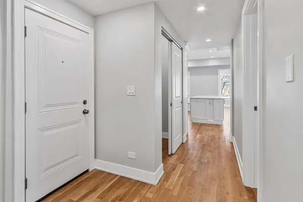 $4,035 | 935 West Winona Street, Unit 1N, Chicago, IL 60640