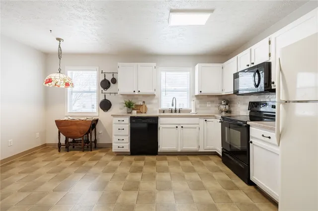 $249,900 | 6316 Bentley Drive, Victor, NY 14564