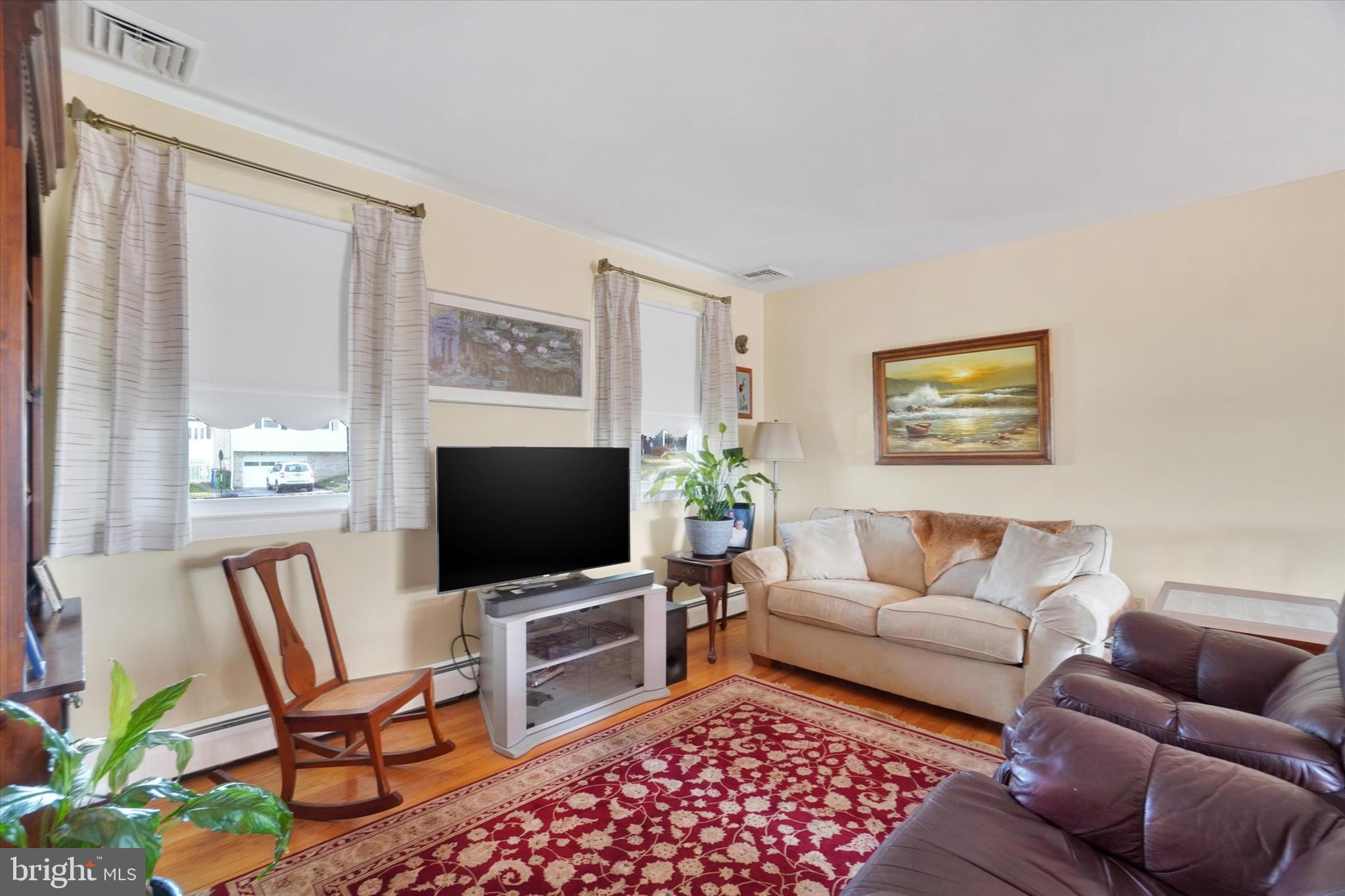 442 Pinehurst Road York, PA 17402 - Photo 4 of 26 Gallery Image 4