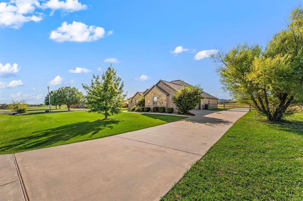 282 Heather Lane Decatur, TX 76234 - Photo 36 of 36 a view of a volley ball court