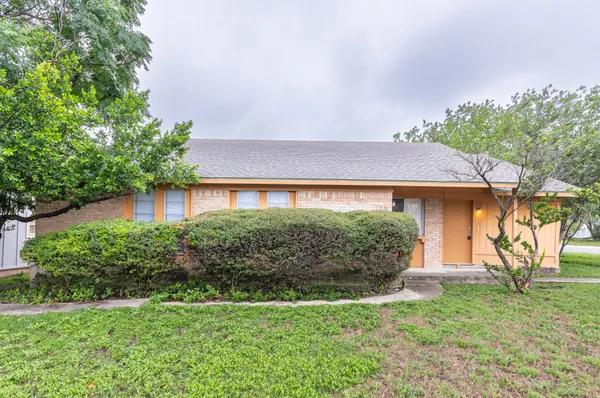 $1,595 | 323 West William Cannon Drive, Unit B, Austin, TX 78745
