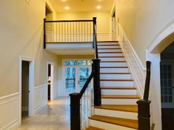 384 Dudley Road Newton, MA 02459 - Photo 9 of 36