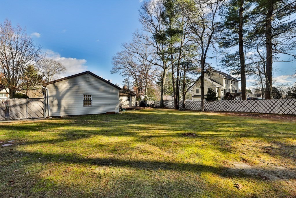 15 Bellflower Road Billerica, MA 01821 - Photo 24 of 27