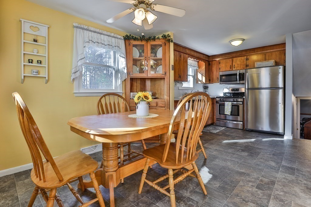 15 Bellflower Road Billerica, MA 01821 - Photo 6 of 27