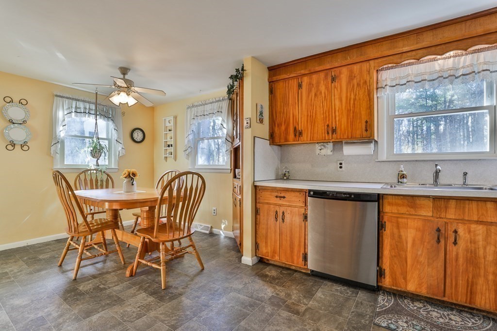 15 Bellflower Road Billerica, MA 01821 - Photo 7 of 27