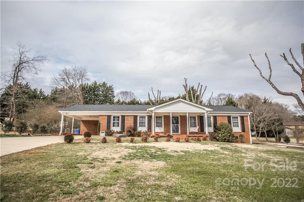 167 Crescent Street Rutherfordton, NC 28139 - Photo 2 of 36 Gallery Image 2