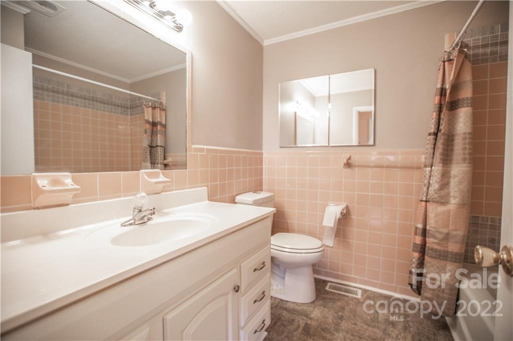 167 Crescent Street Rutherfordton, NC 28139 - Photo 26 of 36 Gallery Image 26