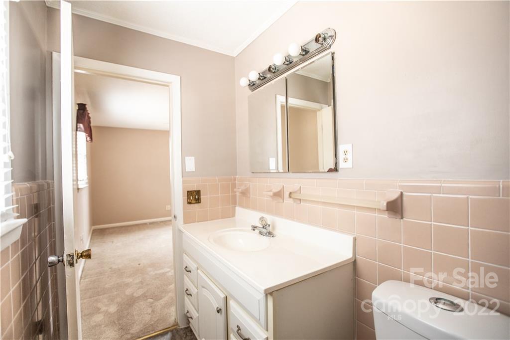 167 Crescent Street Rutherfordton, NC 28139 - Photo 27 of 36 Gallery Image 27