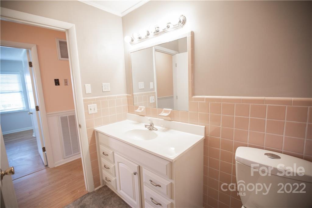 167 Crescent Street Rutherfordton, NC 28139 - Photo 28 of 36 Gallery Image 28
