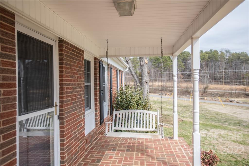167 Crescent Street Rutherfordton, NC 28139 - Photo 4 of 36 Gallery Image 4