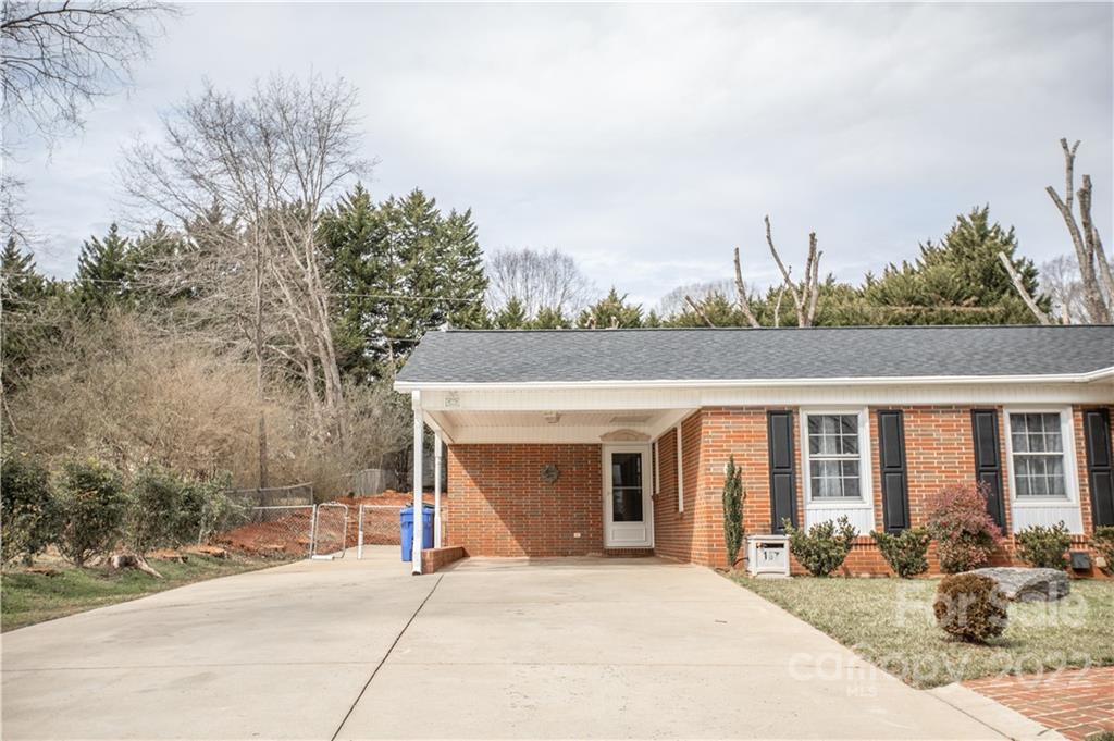 167 Crescent Street Rutherfordton, NC 28139 - Photo 5 of 36 Gallery Image 5