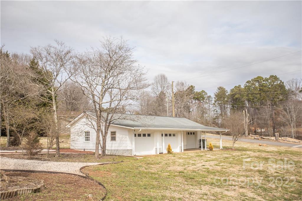167 Crescent Street Rutherfordton, NC 28139 - Photo 8 of 36 Gallery Image 8