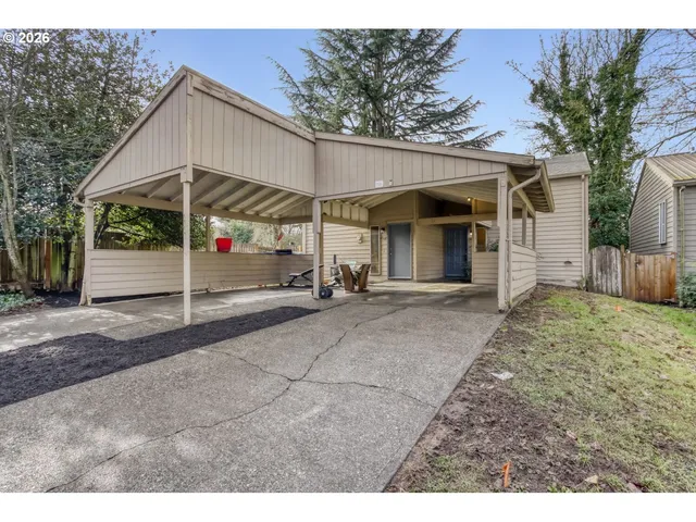 $579,000 | 9986 Southwest Garrett Street, Tigard, OR 97223