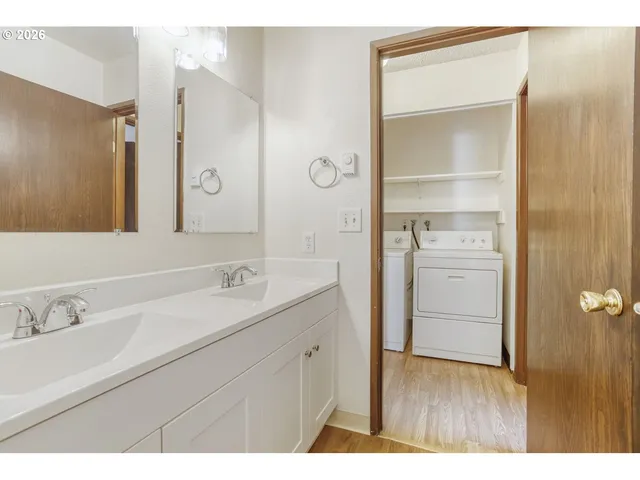 $579,000 | 9986 Southwest Garrett Street, Tigard, OR 97223