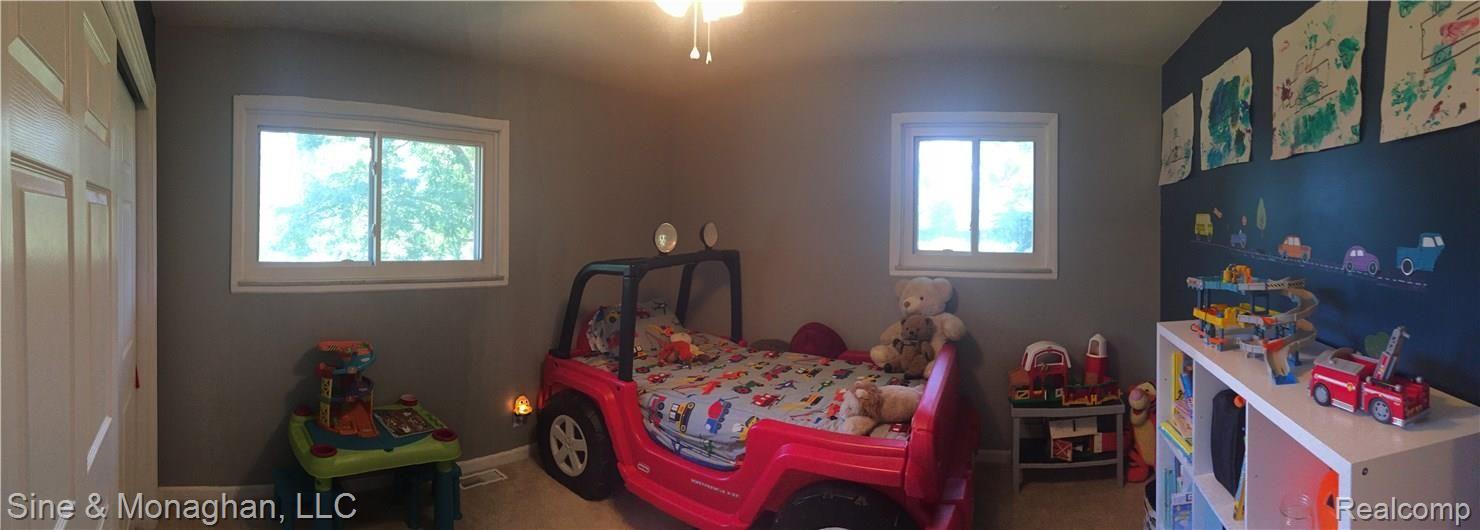 696 Mayer Road Columbus, MI 48063 - Photo 16 of 22 bed3.JPG