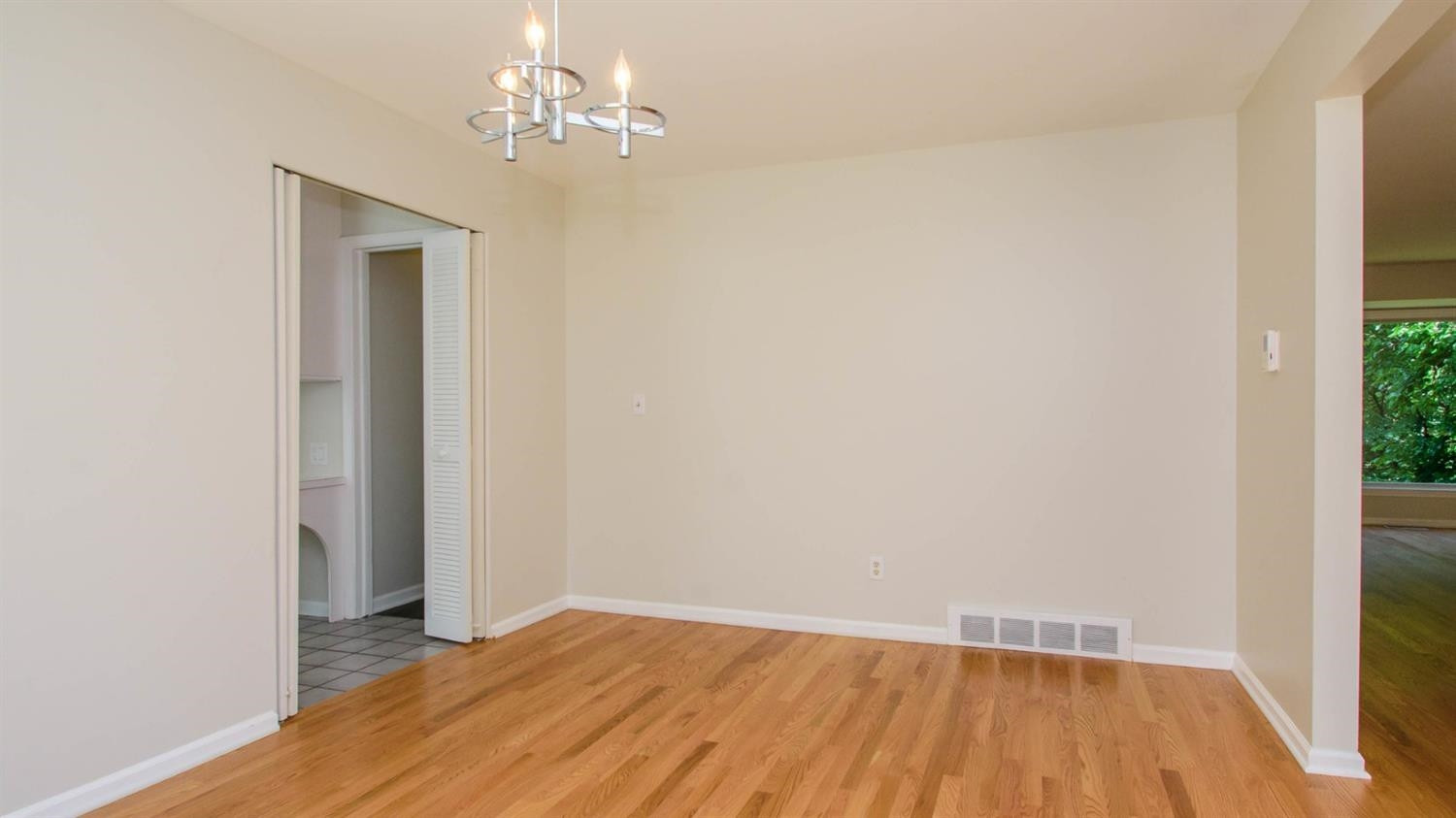 3050 Foxcroft Road Ann Arbor, MI 48104 - Photo 10 of 63 Photo 10
