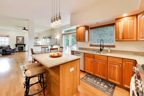 $550,000 | 435 Oak Grove Circle, Wauconda, IL 60084