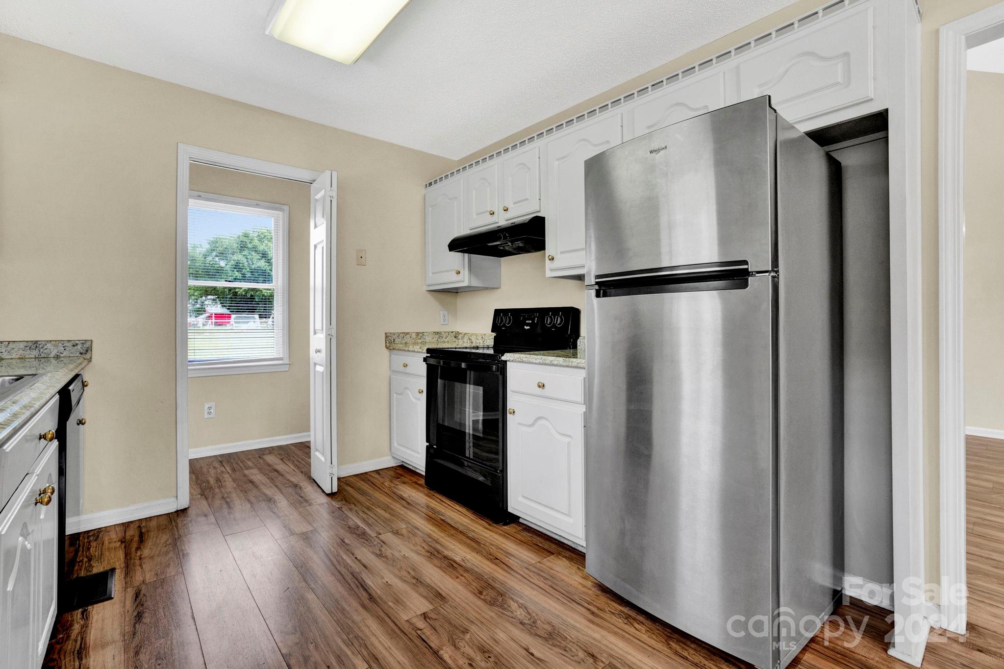 166 Bent Tree Drive Inman, SC 29349 - Photo 8 of 46