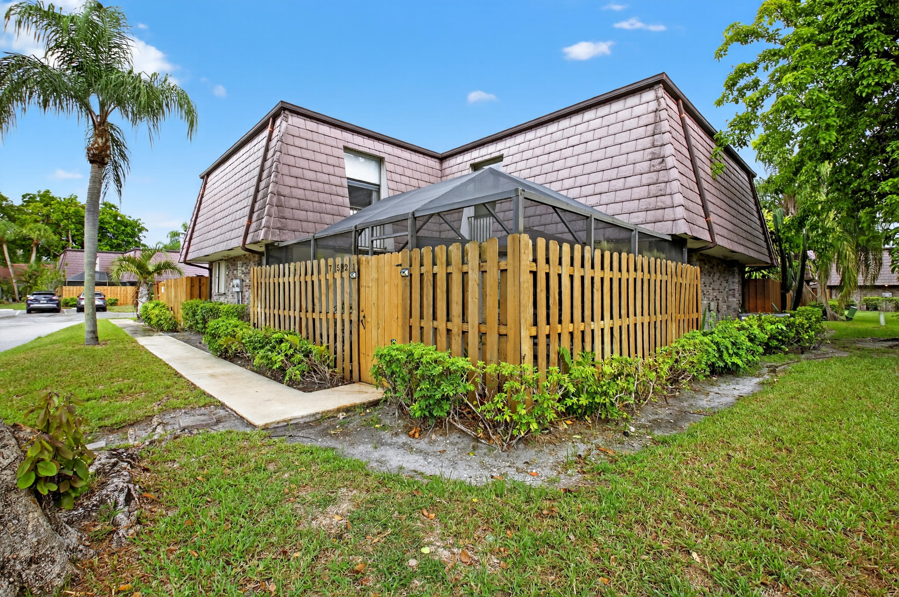 7521 Courtyard Run East Boca Raton, FL 33433 - Photo 6 of 30 DSC_7965