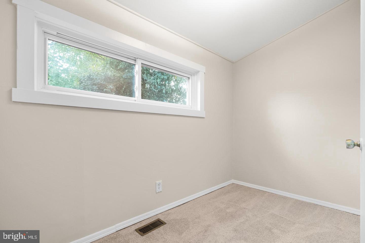 223 Ruth Avenue Maple Shade, NJ 08052 - Photo 12 of 15 4th Bedroom