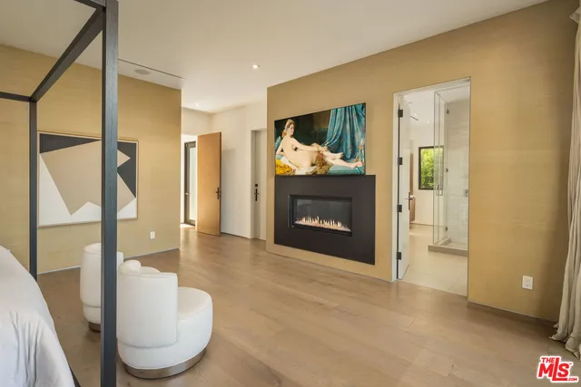 a view of an entryway and livingroom with furniture